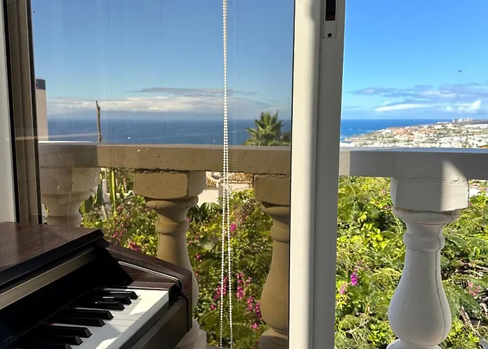 Cosy Ocean View & Garden Апартаменти