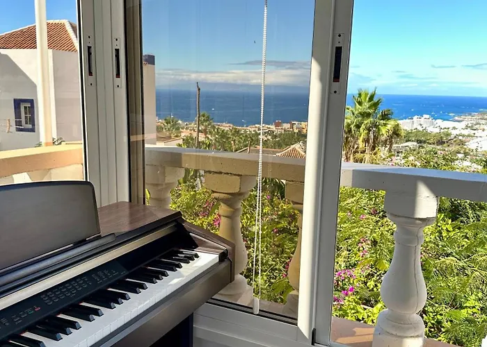 Cosy Ocean View & Garden Адехе