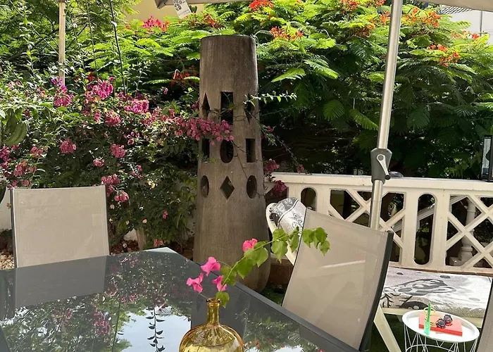 Cosy Ocean View & Garden Адехе