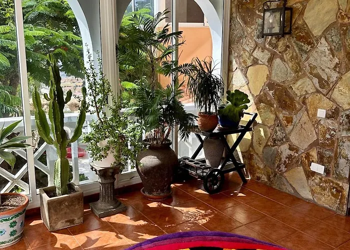 Cosy Ocean View & Garden Апартаменти *